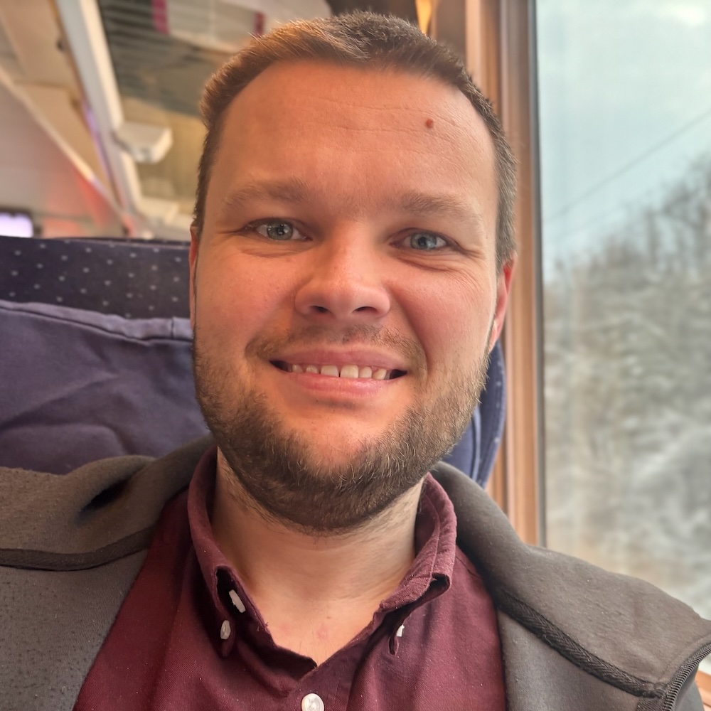 Dominik Peters, ICE train from Hamburg to Berlin, January 2026